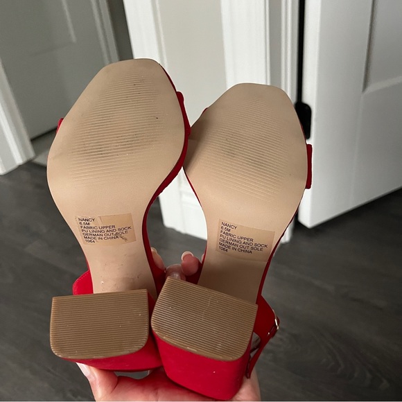 Brand New Red Steve Madden Nancy Heeled Sandal size 6.5 - Picture 3 of 6